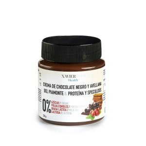 Crema de cacao con avellanas sin azúcares añadidos.